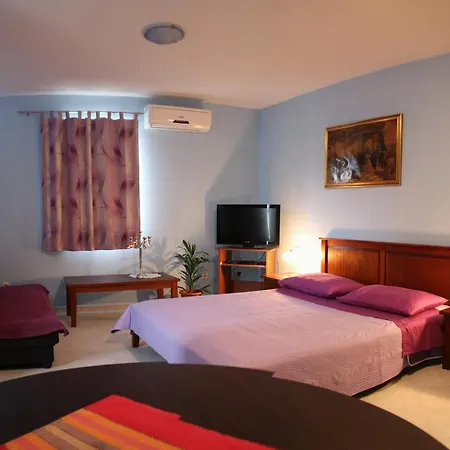 Vendégház Tudor 3*