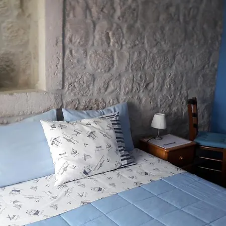 Tudor Trogir