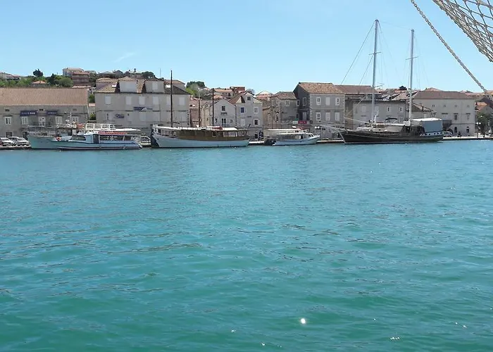 Tudor Πανσιόν 3*