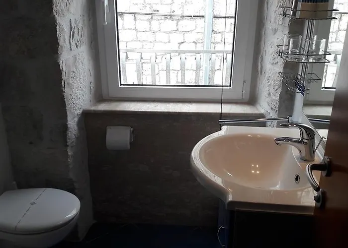 Tudor Affittacamere 3*